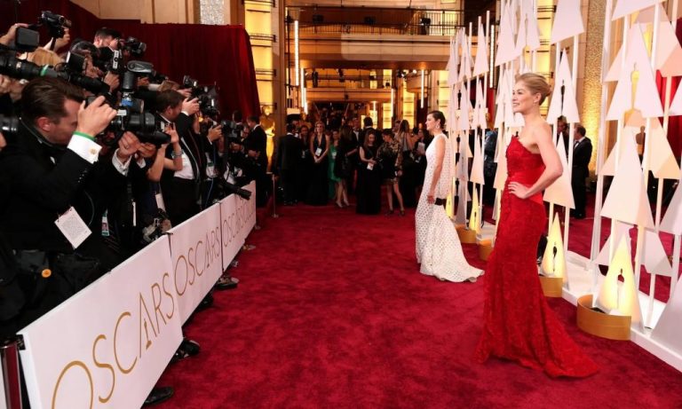 Actresses posing on the red carpet